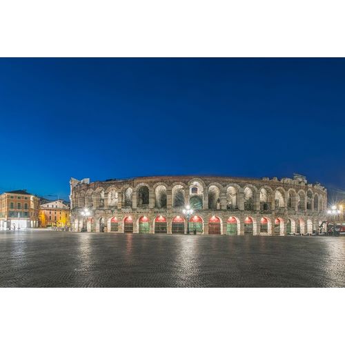 Italy-Verona Piazza Bro dawn